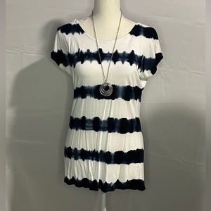 Tops/T-Shirts/Tanks👚 - 2 for $15 or 3 for $20 (Mix & Match)